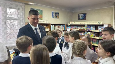 Роман Кулаков побеседовал со школьниками