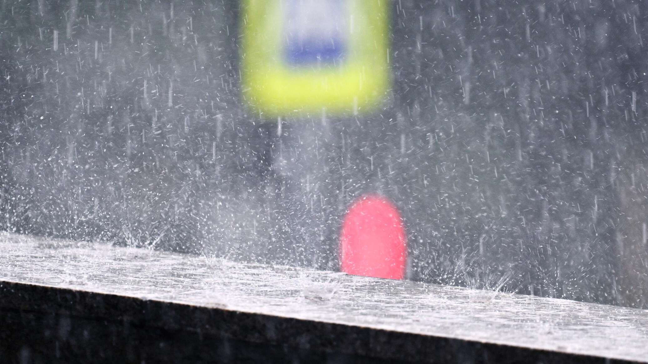 По Крыму перемещаются Балканские циклоны: погода в понедельник