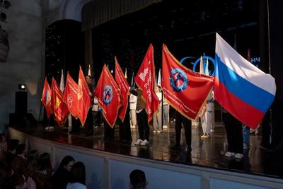 Денис Кондратьев поздравил студенческие отряды с праздником