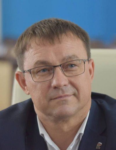 Алексей Ярусов держит на контроле просьбы избирателей