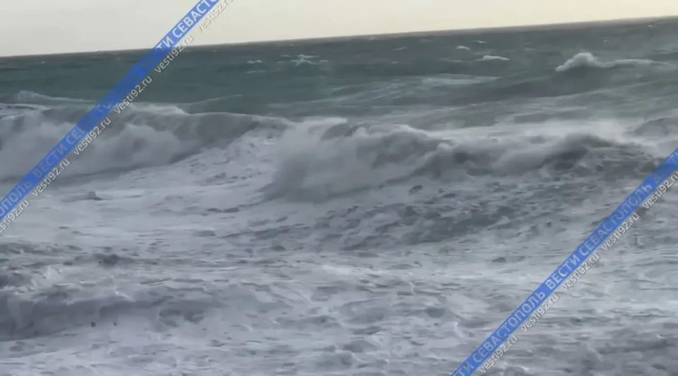В Крыму объявлено штормовое предупреждение