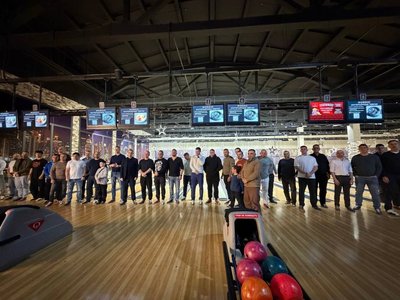 Севастопольские парламентарии приняли участие в турнире по боулингу