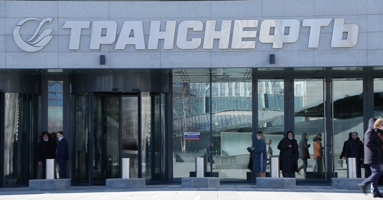 Британия вводит крупный пакет санкций против России