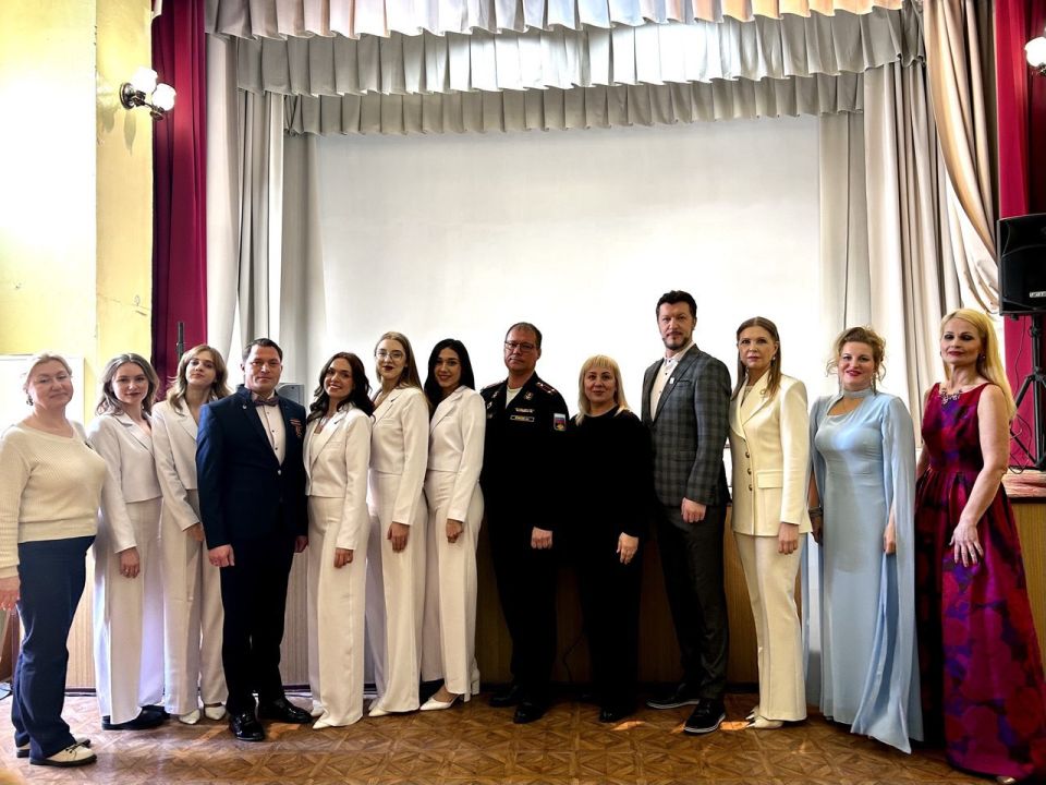 Творческие коллективы учреждений культуры Севастополя поздравили военнослужащих