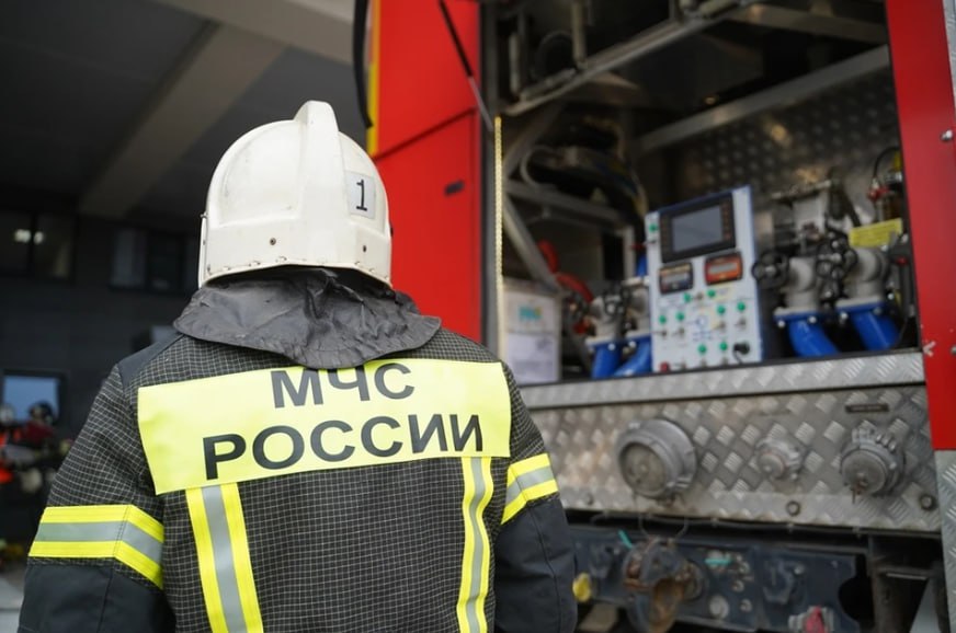 В Севастополе утром 27 февраля на улице Геловани произошел пожар в многоэтажном жилом доме, проинформировали в ГУ МЧС