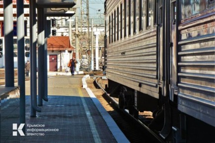 Задерживаются десять поездов в крымском направлении