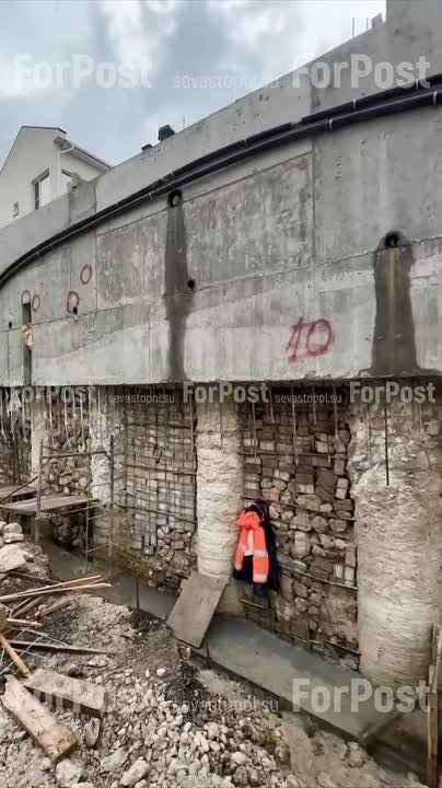 Лестницу на ул. Адмирала Октябрьского откроют только вместе с дорогой