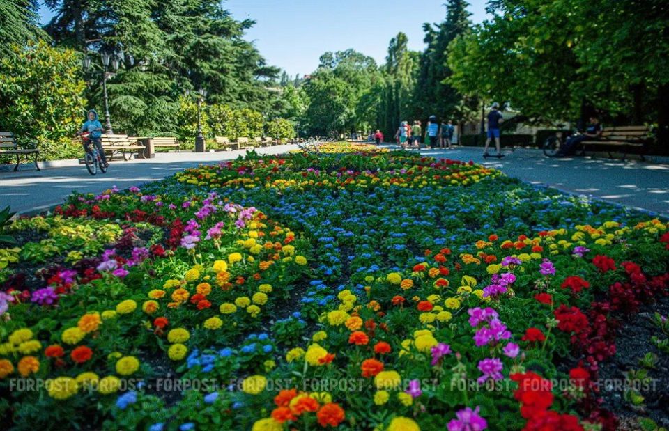 Севастополь готовится к цветочному разноцветью