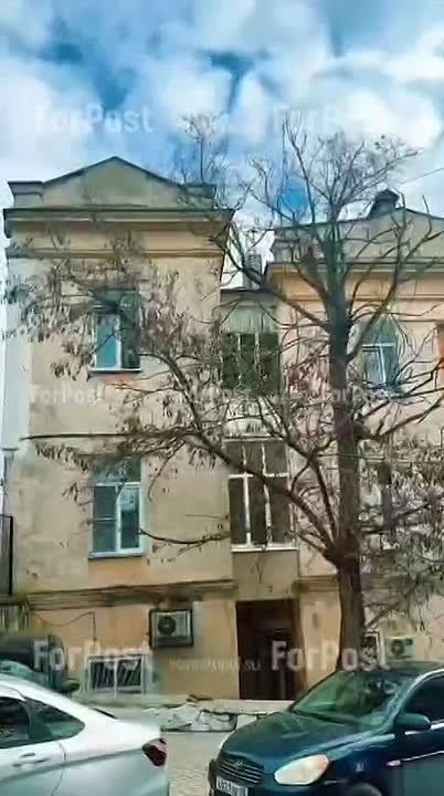 На улице Ленина, 46 стоит один из самых загадочных домов Севастополя: сведений о нем почти нет