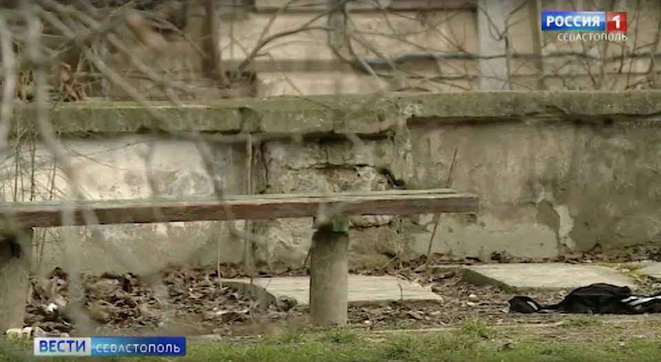 Спустя четыре года жители дома №26 по улице Гоголя добились благоустройства территории для отдыха