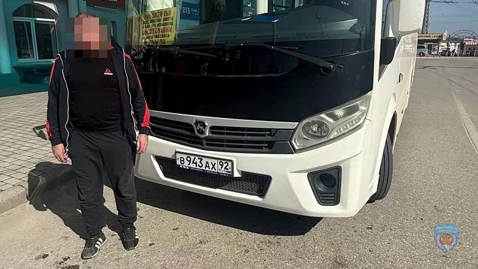 В Севастополе водителя маршрутки оштрафовали за опасный маневр в пробке