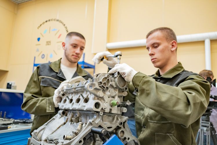 Проект «Профессионалитет» помогает севастопольской молодежи освоить перспективные специальности