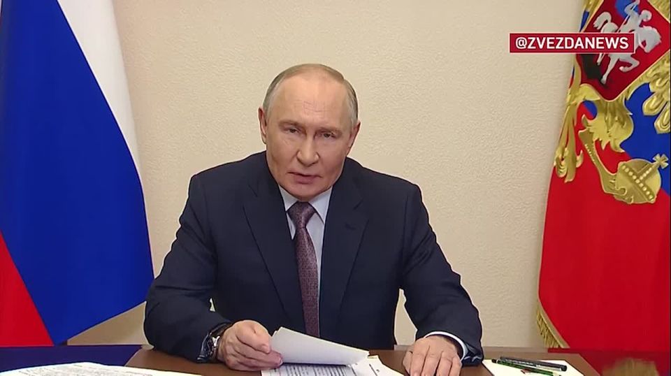 Путин назвал историческим и решительным выбор Крыма и Донбасса быть с Россией