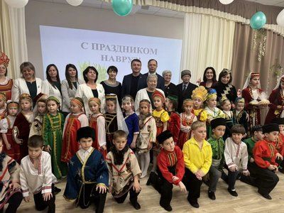 Александр Кулагин принял участие в празднике в детском саду № 103