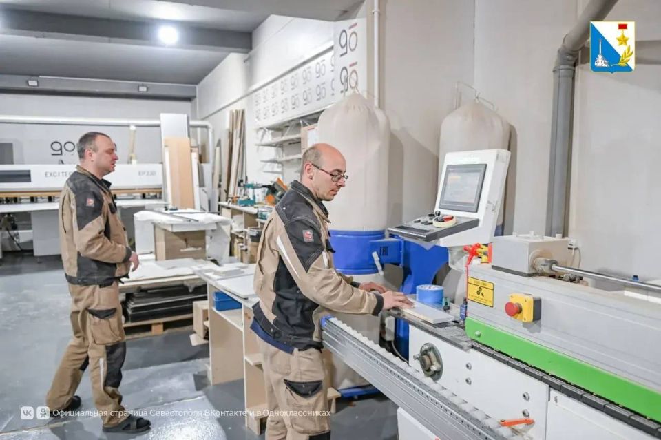 Севастопольская мебельная фабрика увеличила объёмы производства благодаря льготному займу