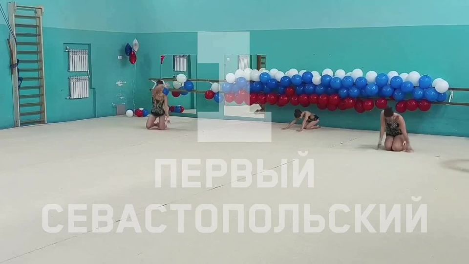 Городские соревнования по спортивной акробатике проходят в Севастополе