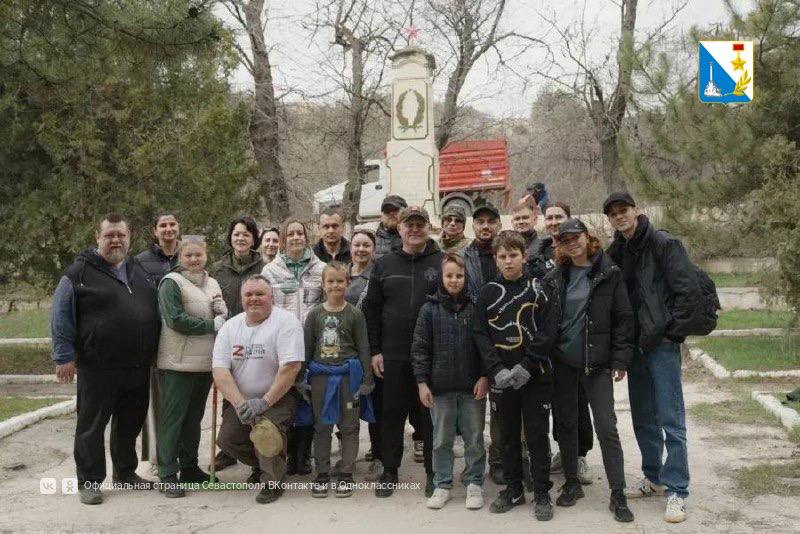 Более 1100 севастопольцев убрали 277 кубометров мусора на городском субботнике