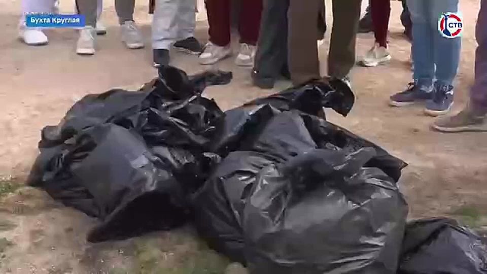 Севастопольцы провели уборку на территории памятника природы регионального значения