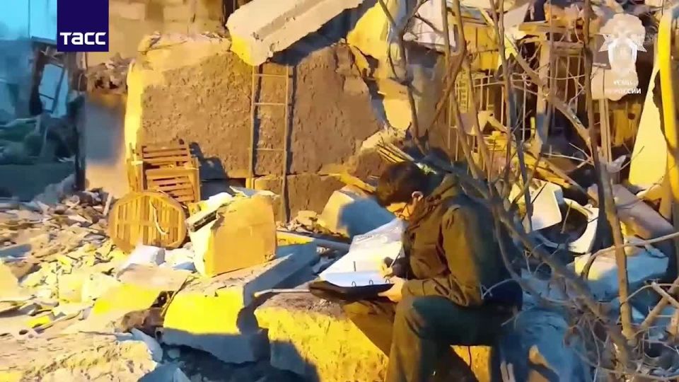 Уголовное дело возбуждено по факту обрушения многоэтажного дома в Севастополе после взрыва, сообщили в СК