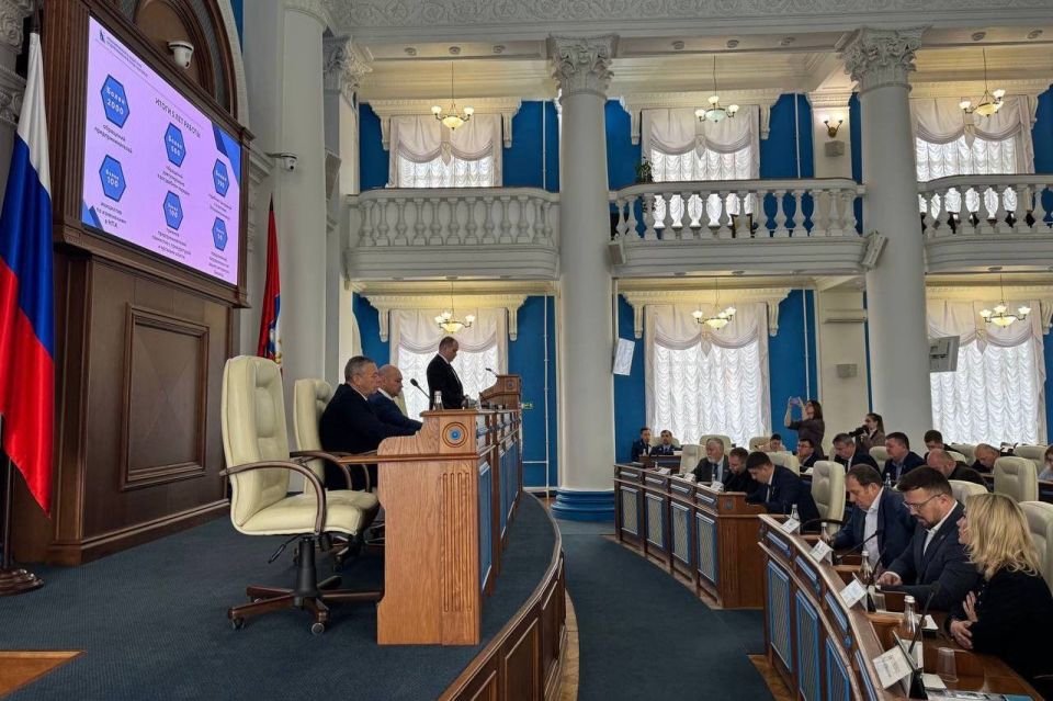 Владимир Немцев: На пленарном заседании в рамках контрольной деятельности заслушали доклад Уполномоченного по защите прав предпринимателей в городе Севастополе за 2025 год