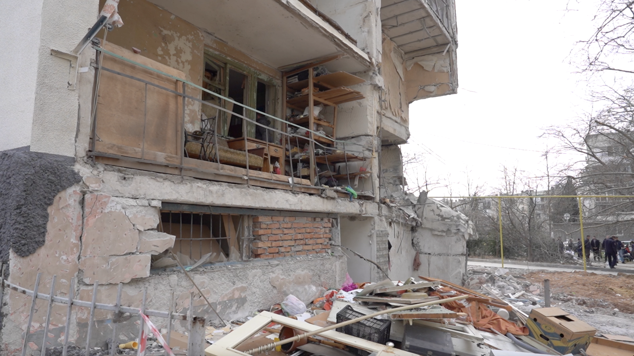 В Севастополе восстановят повреждённый взрывом дом на ул. Корчагина