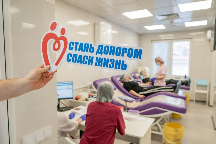 Более 300 севастопольцев стали донорами крови за неделю