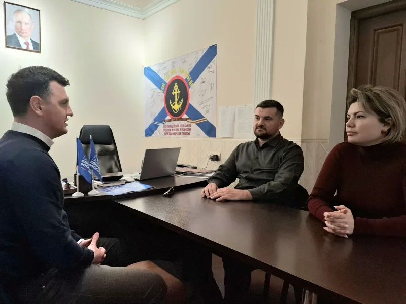 Участники программы «Севастополь — город героев» знакомятся с работой муниципальной службы