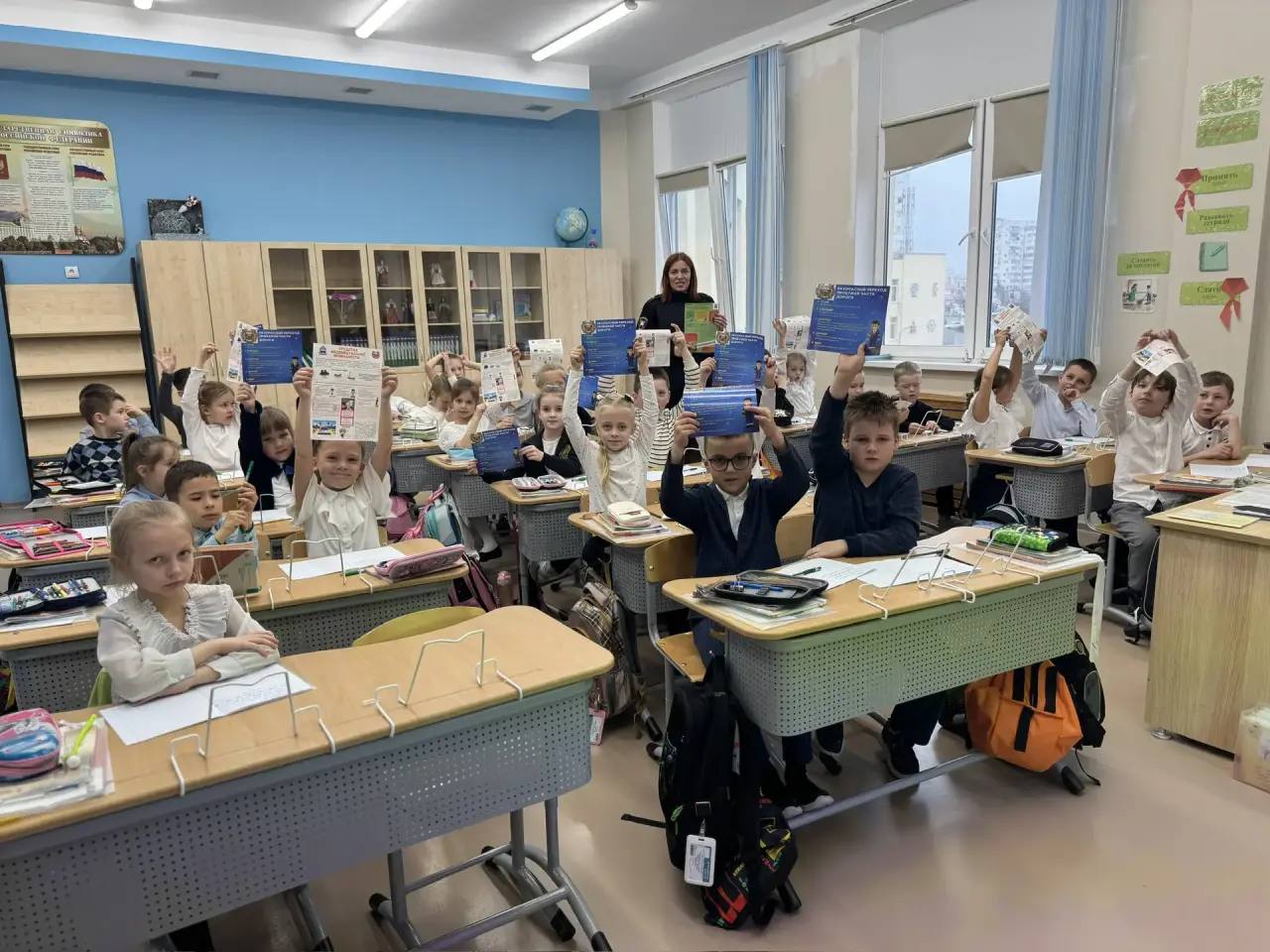 Госавтоинспекция Севастополя провела познавательный урок по ПДД в «Инженерной школе»