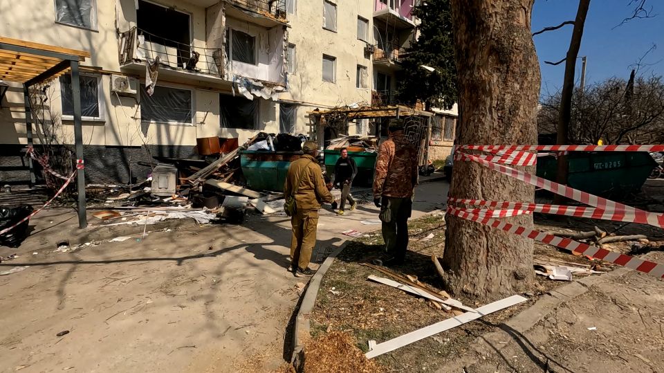 Более 30 пострадавших от взрыва на улице П. Корчагина семей восстановили документы