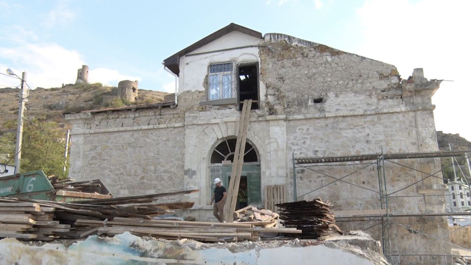 Водолечебница Гинали в Балаклаве станет зданием таможни