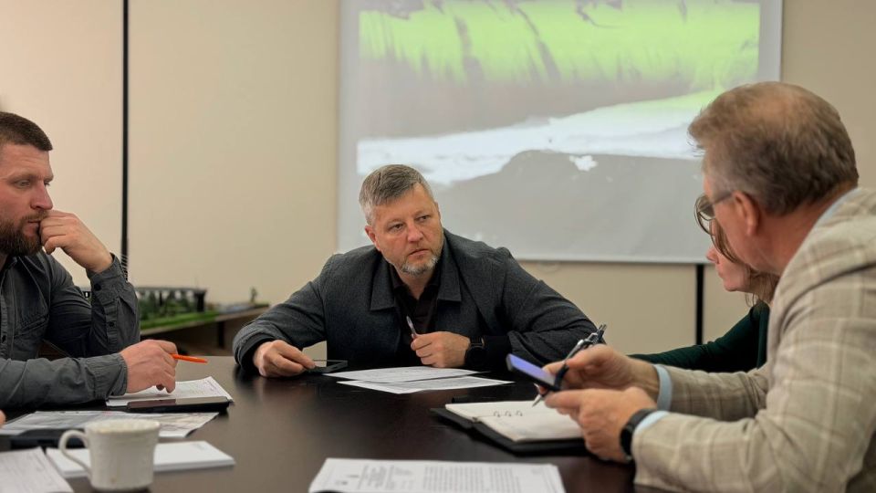 ������� ���� ����� � ���������� ����� �� ��������� ������������� � ������������