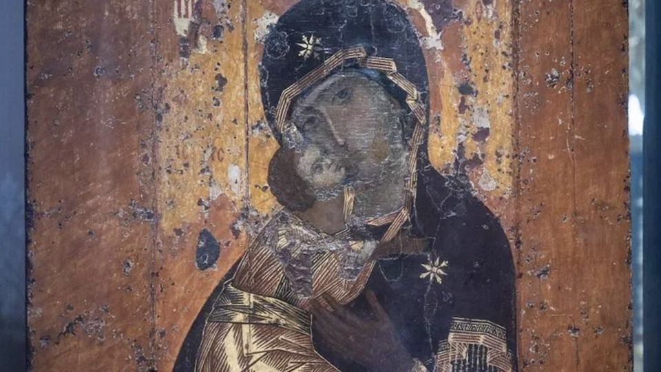 Храму Христа Спасителя передали иконы Богоматери