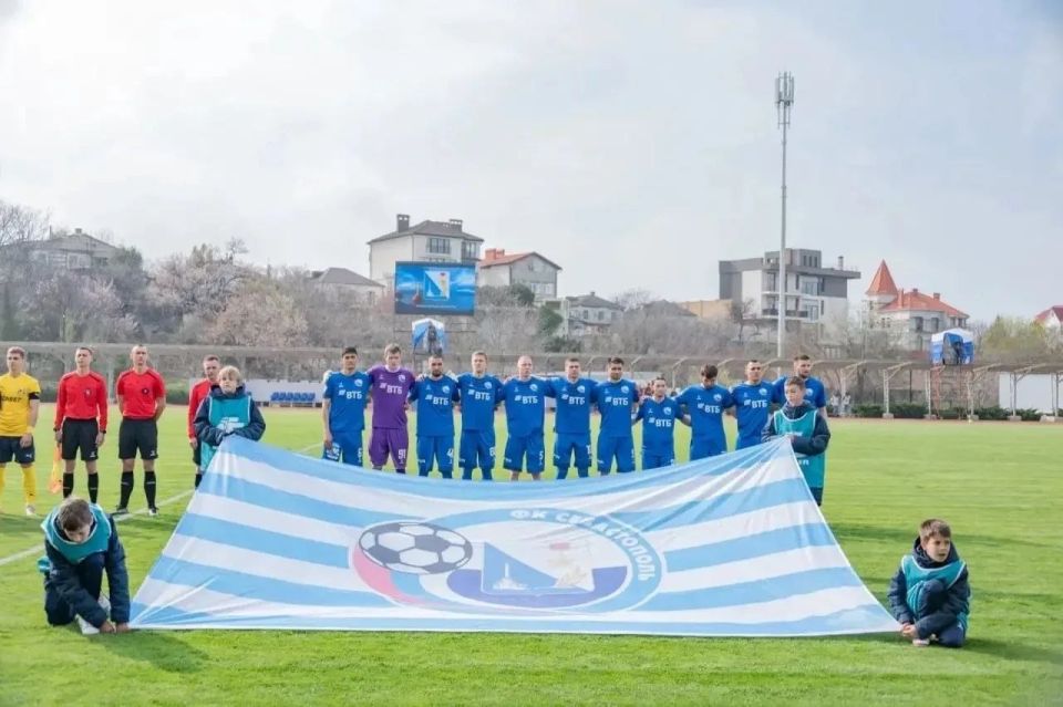 Губернатор Михаил Развожаев поздравил ФК «Севастополь» с победой в домашнем матче