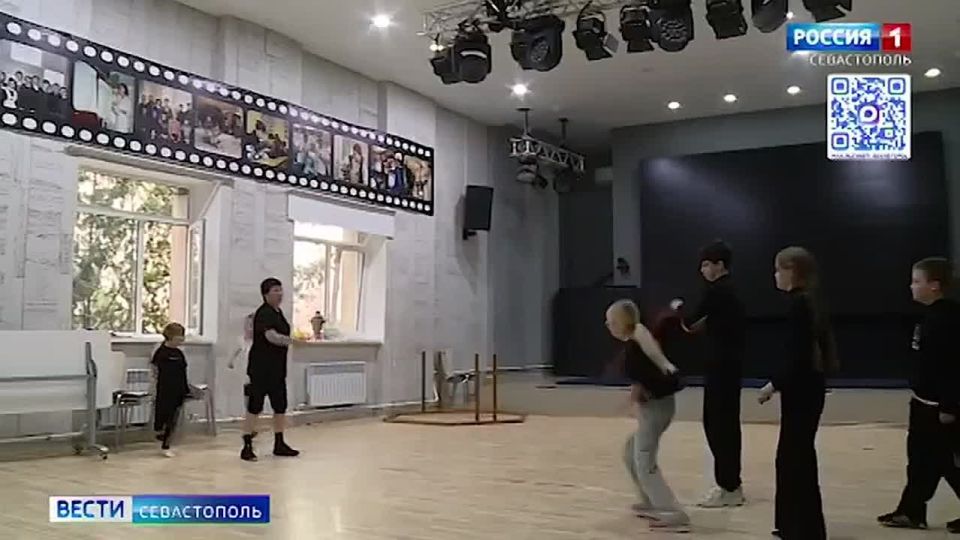 Лучшим педагогом дополнительного образования Севастополя стала преподаватель Малой академии наук Ольга Колодина