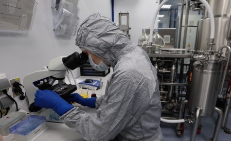 В России включили в программу ОМС онковакцины