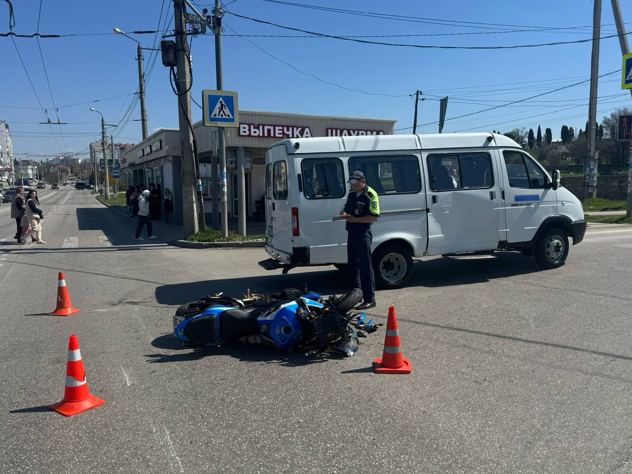 Госавтоинспекция Севастополя устанавливает обстоятельства ДТП с пострадавшим мотоциклистом на ул. Пожарова