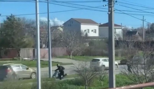 В Севастополе мопедист без прав пытался крыться от полиции в СНТ