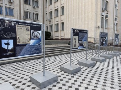 ��������� ����������� �������� � 65-����� ������ � ������ ���� �������� � ��� ������������