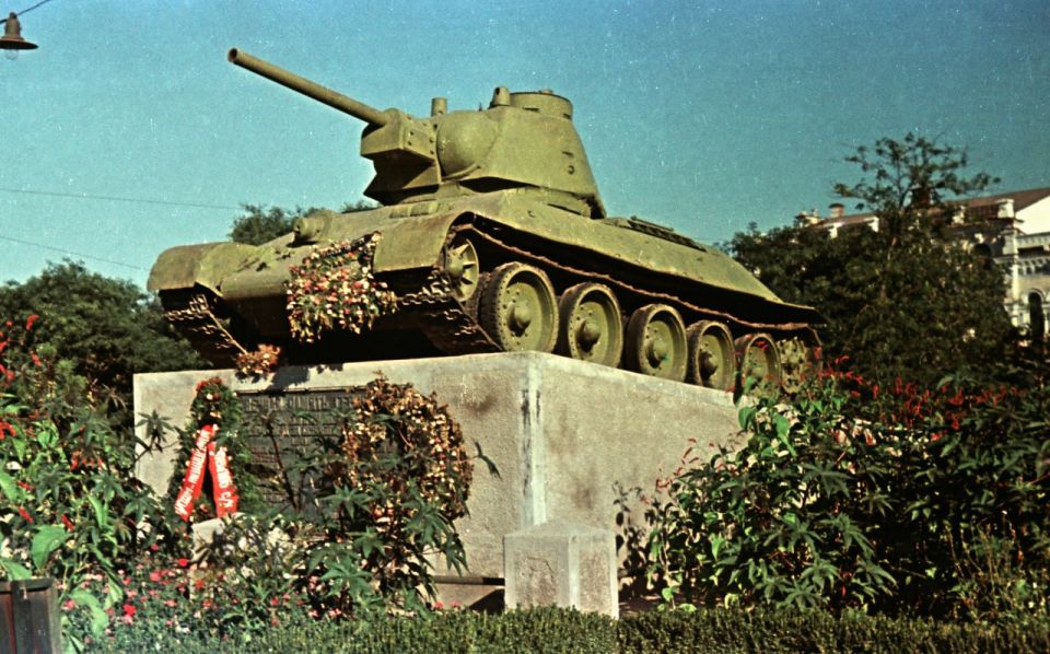 13 ������ 1944 ���� ��� ��������� �����������