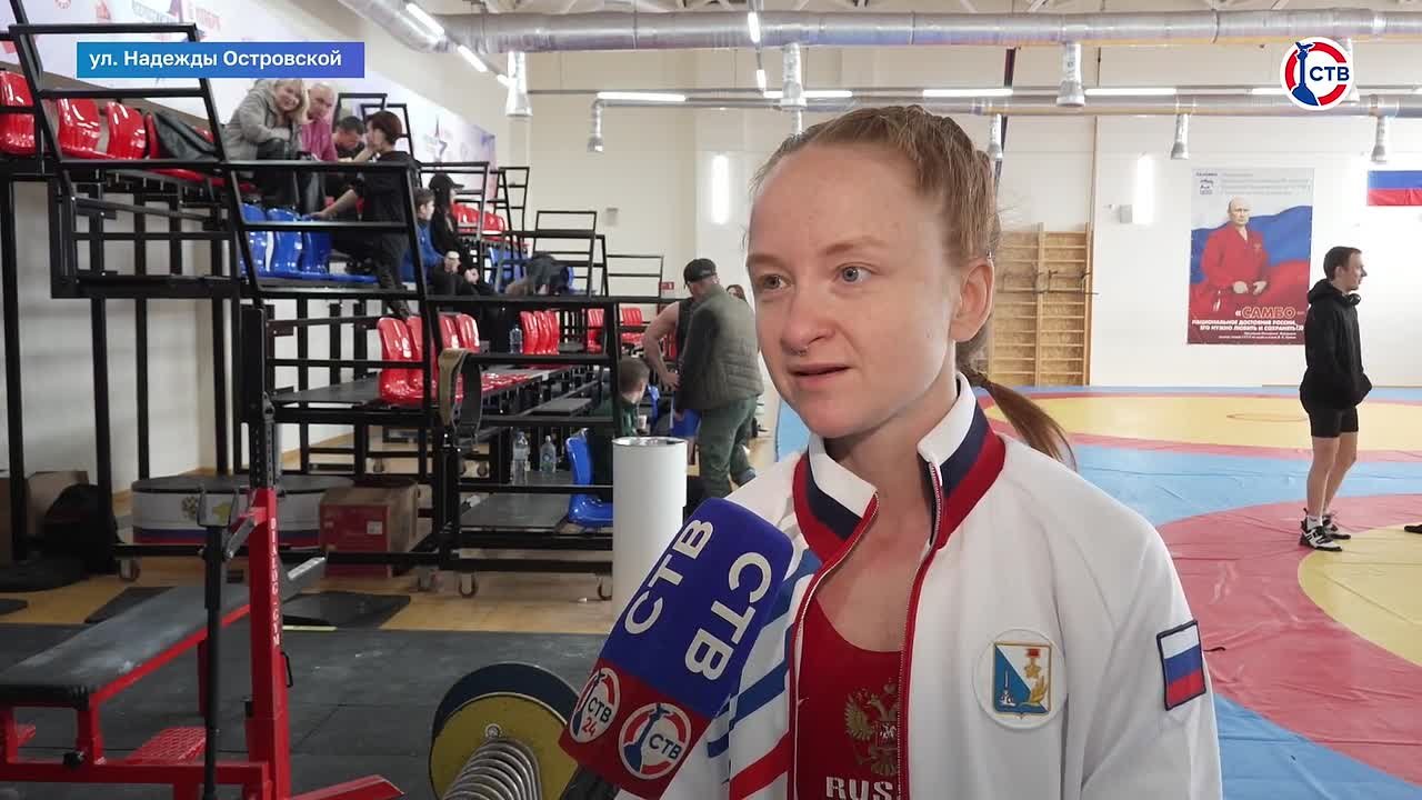 90 спортсменов приняли участие в чемпионате Севастополя по пауэрлифтингу