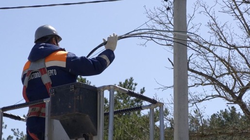 Линии электропередачи обновляют в Севастополе
