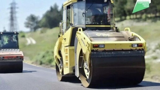 В Севастополе ремонтируют дороги перед храмами
