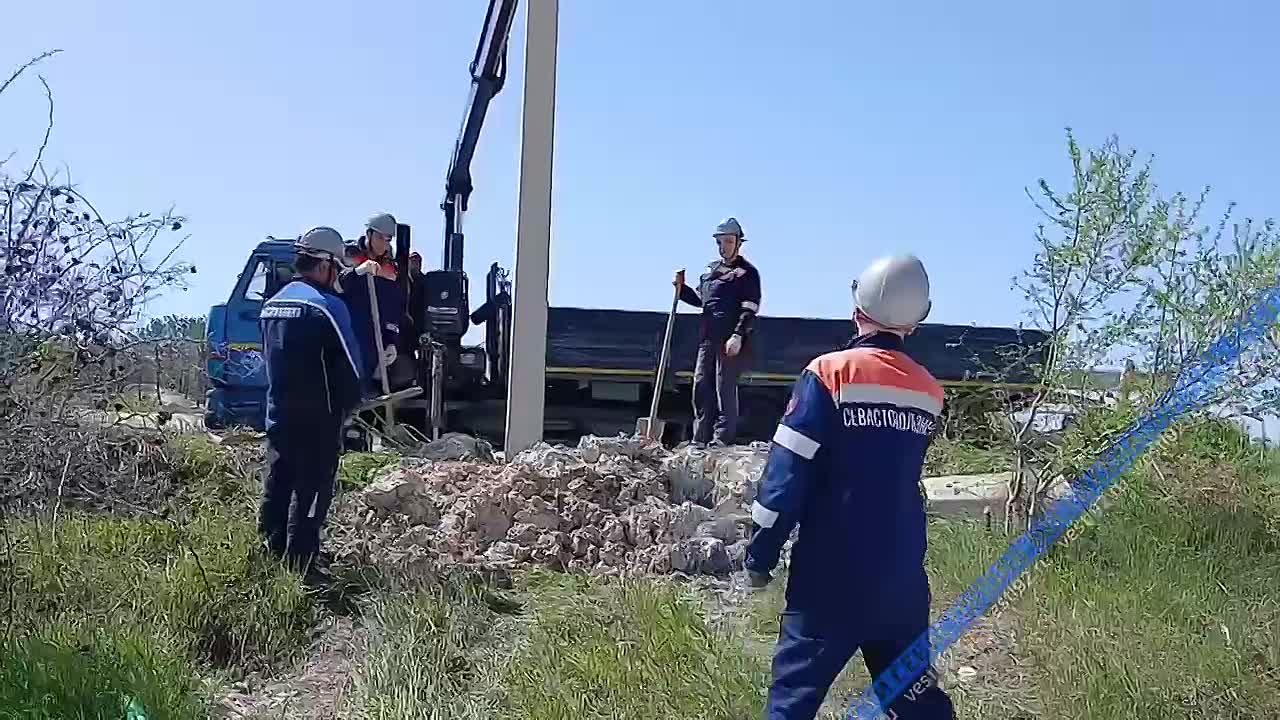 Специалисты «Севастопольэнерго» модернизируют сети в Байдарской долине