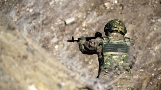 В Феодосии стреляют военные