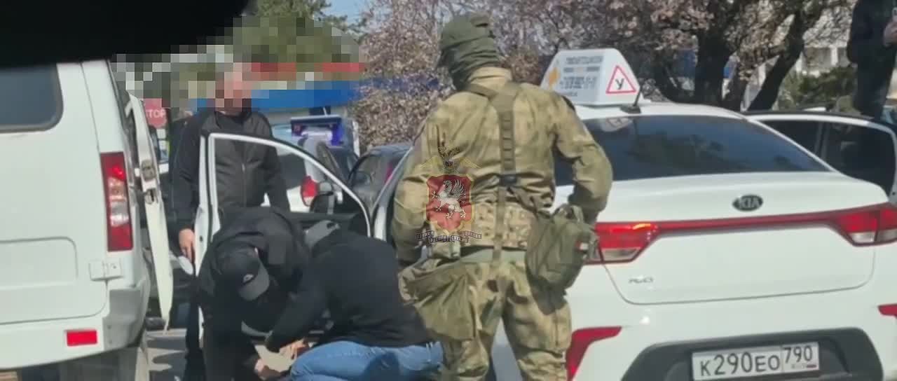 Севастопольский автоинструктор пытался обмануть ученика на 40 тысяч рублей