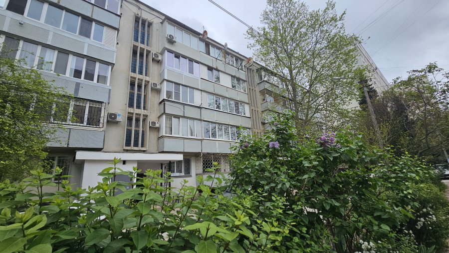 В доме на проспекте Героев Сталинграда капитально ремонтируют инженерные сети