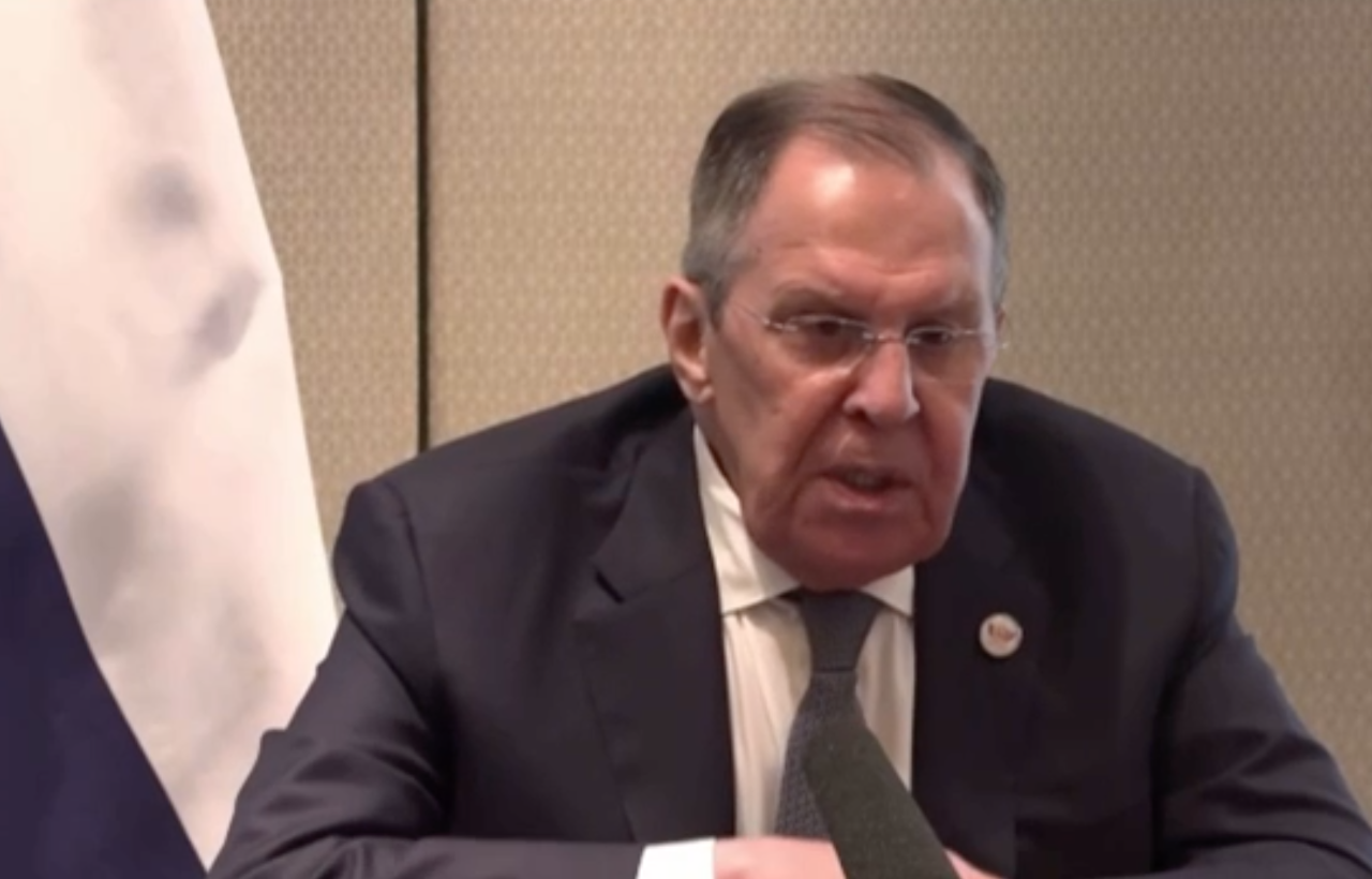 Лавров ответил на слова Макрона о «колонизаторах»