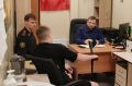 Прокурор Балаклавского района города Севастополя Александр Толстых и помощник прокурора 107 военной прокуратуры гарнизона Дмитрий Солянников провели совместный личный прием участников специальной военной операции