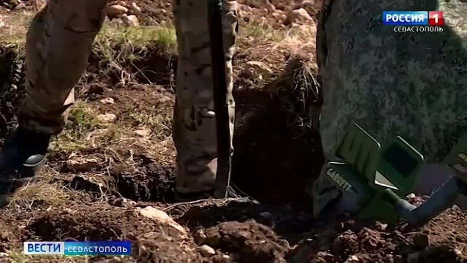 В районе Сапун-горы накануне Дня Победы поисковики отряда «Балаклавец» нашли место падения самолёта Ил-2