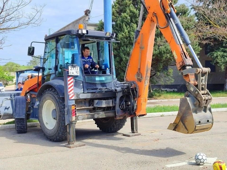 Водоканал: Состязание машинистов экскаваторов - всегда захватывающее и волнительное зрелище!